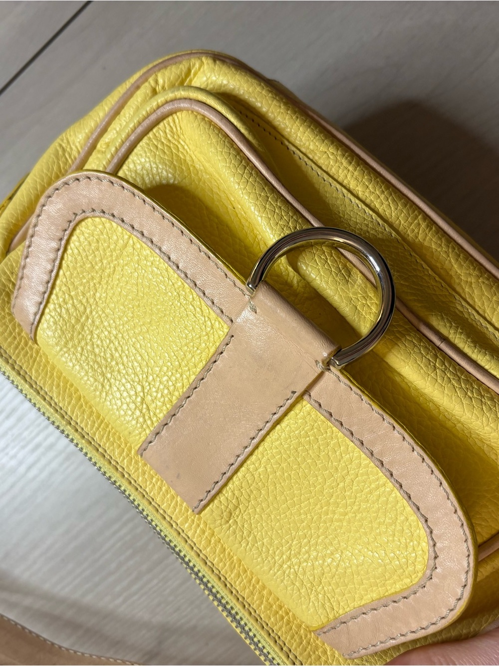 Dooney & Bourke Yellow Shoulder Bag with Tan Trim - Picture 3 of 15